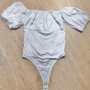 Abercrombie & Fitch White Off Shoulder Puff Sleeve Bodysuit XS